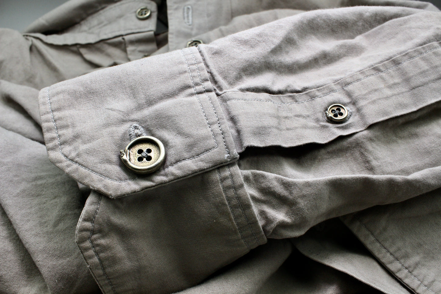 Snake Shirt Buttons