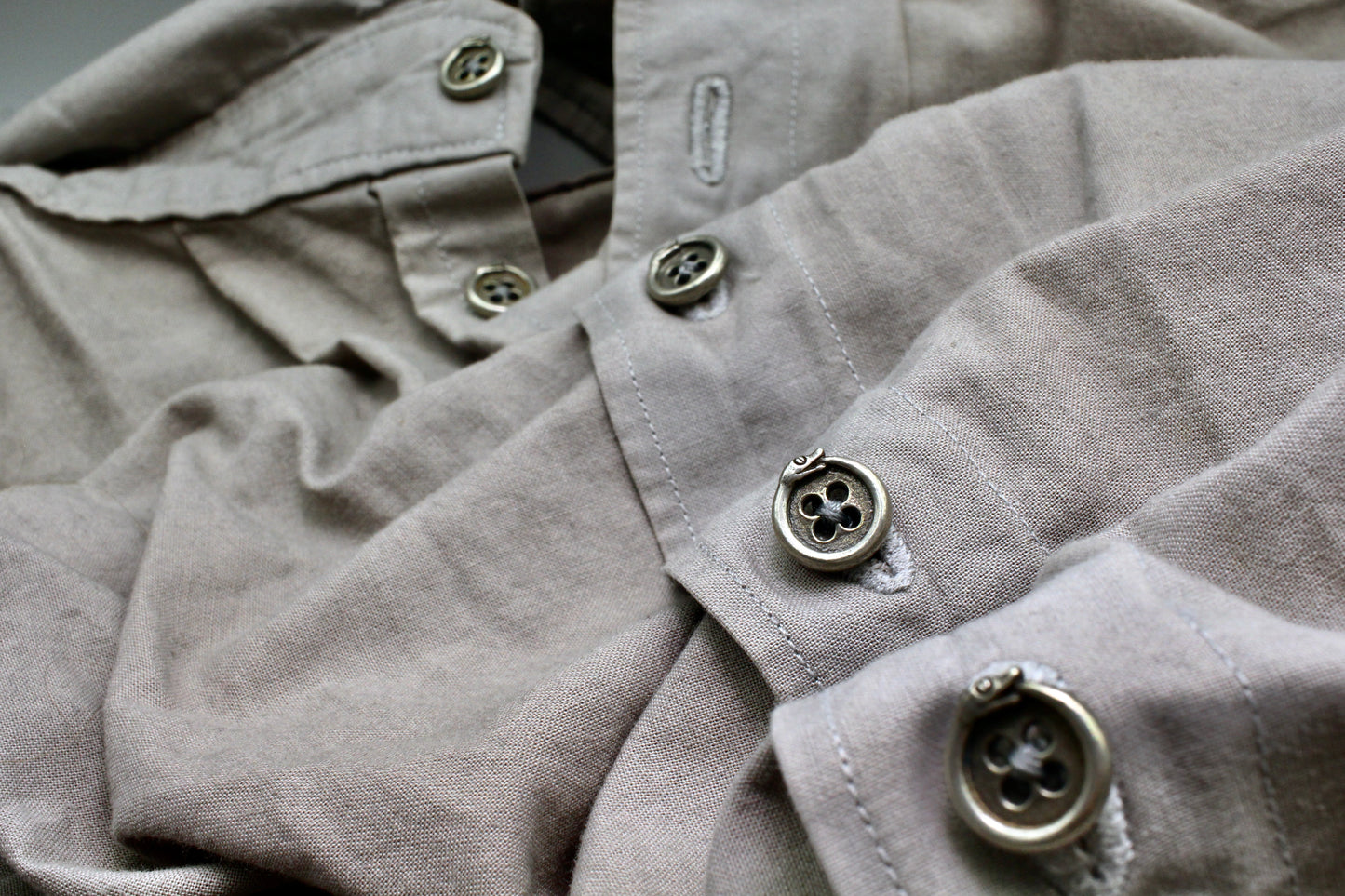 Snake Shirt Buttons