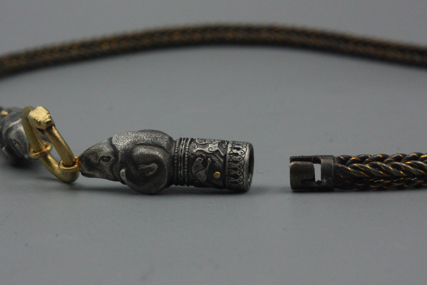 #1471 Ichor Veined Ram Chain, 18 1/2 inches