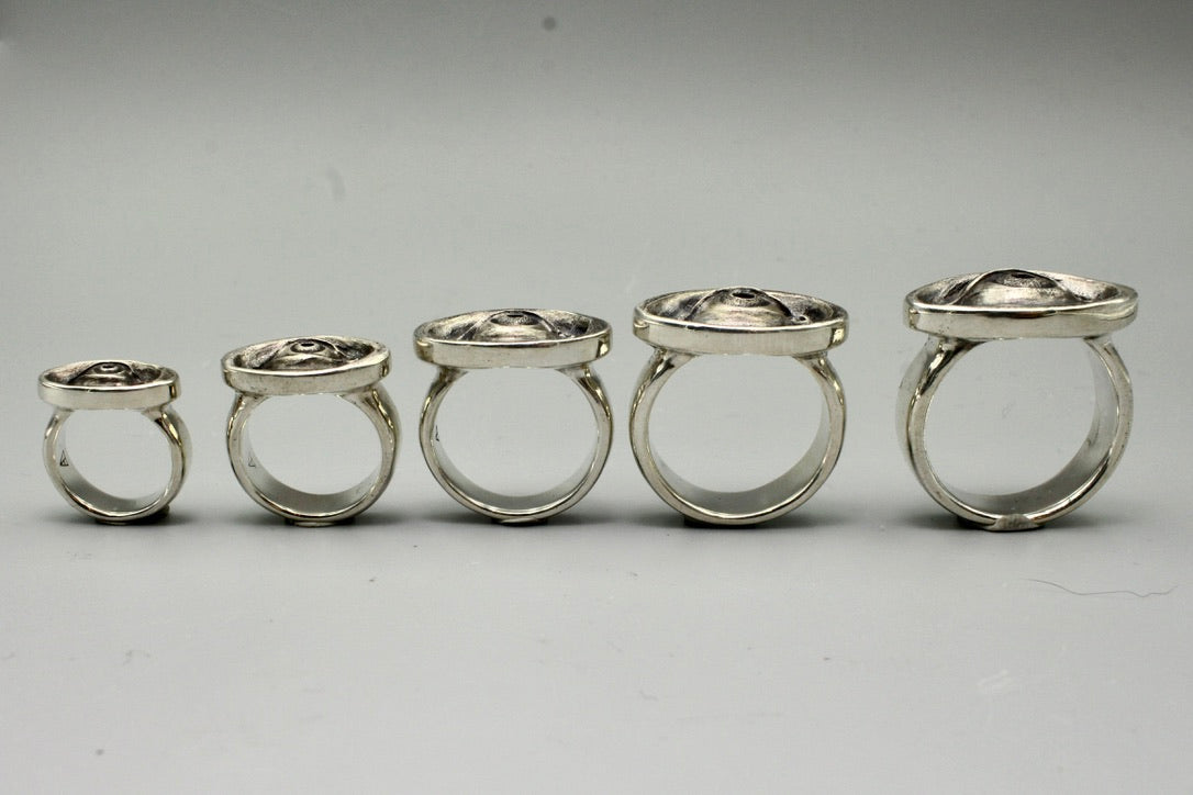 Eye Ring, Plateau -Bespoke-