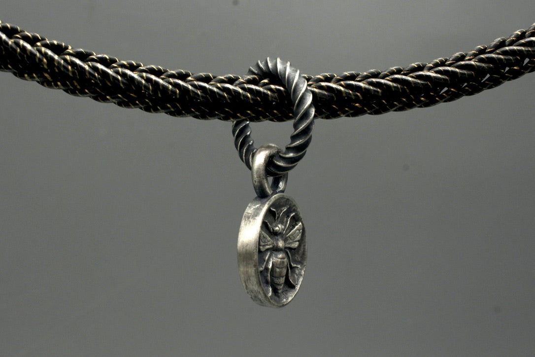 Bee / Flower -Bespoke-