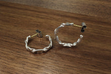 Load image into Gallery viewer, #1633, Ripple Hoops
