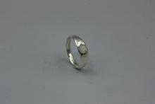 Load image into Gallery viewer, #1535, Sapphire Pebble, Size 4 1/2
